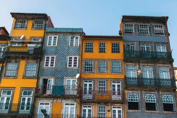 Edifícios em Porto antigo — Fotografia de Stock