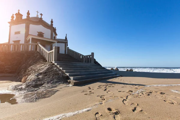 Capela Senhor da Pedra na Praia de Miramar — Fotografia de Stock