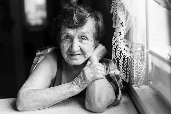 年迈的祖母的肖像. — 图库照片