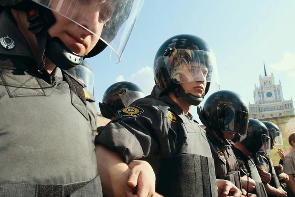 Policjantów prewencji podczas protestów — Zdjęcie stockowe