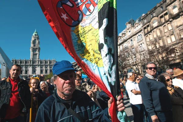 Feier des 1. Mai im Zentrum von Porto — Stockfoto