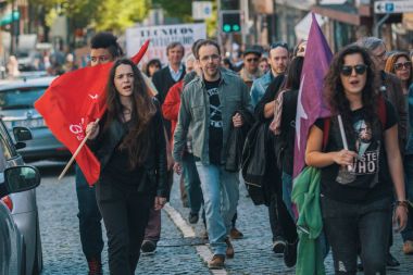 Oporto merkezinde Mayıs günü kutlama
