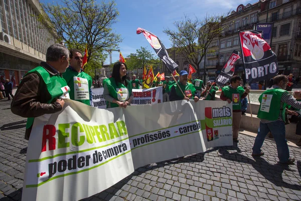 Feier des 1. Mai im Zentrum von Porto — Stockfoto