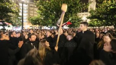 Queima das Fitas - Portekizce üniversitelerin öğrencilerine şenlik.