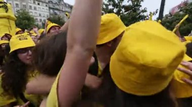  Queima Das Fitas Parade katılımcıların 