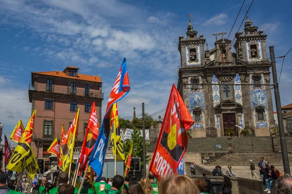 Celebración del Primero de Mayo en el centro de Oporto —  Fotos de Stock