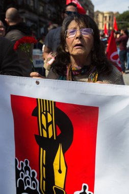 Oporto merkezinde Mayıs günü kutlama