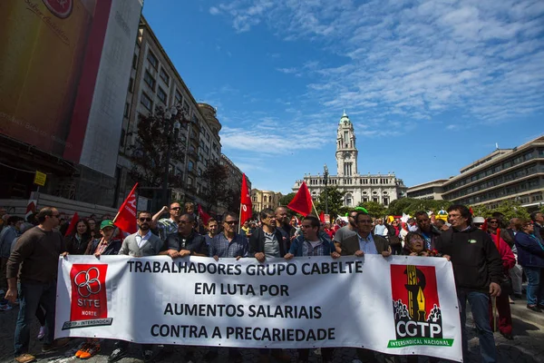 Feier des 1. Mai im Zentrum von Porto — Stockfoto