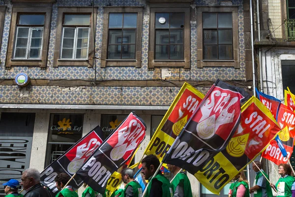 Celebración del Primero de Mayo en el centro de Oporto — Foto de Stock