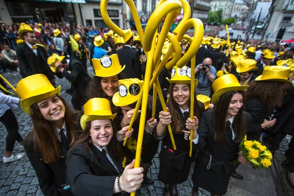 Participants of Queima Das Fitas Parade — Stock Photo, Image