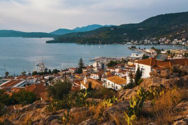Poros Adası görünümü