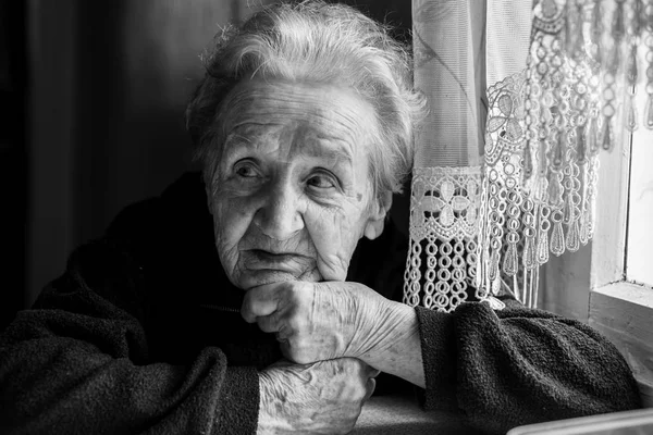 Idős nő portréja — Stock Fotó