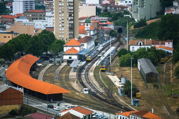 Blick von oben auf den Bahnhof von Peso — Stockfoto