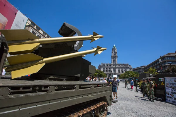 Demonstration of the military equipment — Stock Photo, Image