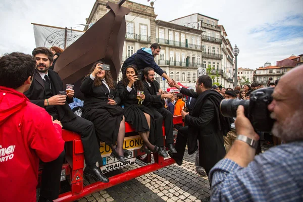 Tradiční slavnosti studentů portugalských univerzit — Stock fotografie