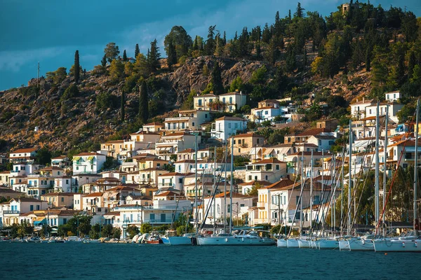 Poros island på Aegean sea — Stockfoto