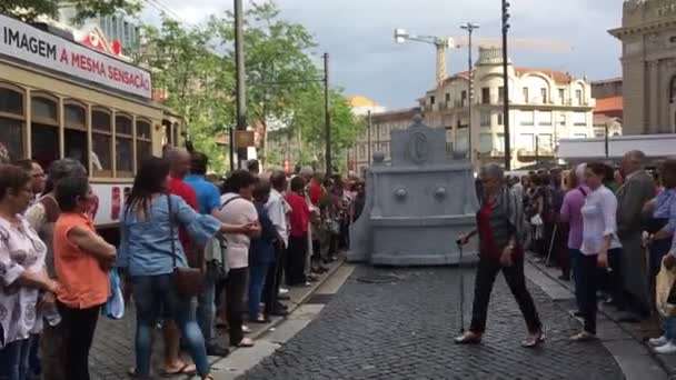 Фестиваль Святого Иоанна (Festa de Sao Joao) Порту, Португалия — стоковое видео