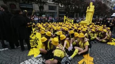 Queima Das Fitas Parade - Portekizce üniversitelerin öğrencilerine şenlik