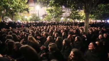 Queima das Fitas - Portekizce üniversitelerin öğrencilerine şenlik