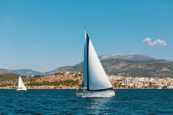 Lüks Yatlar, regatta