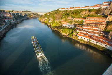 Douro nehir görünümünden Dom ben köprü Luis