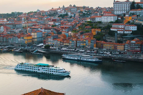 Rivière Douro et vue sur Ribeira — Photo