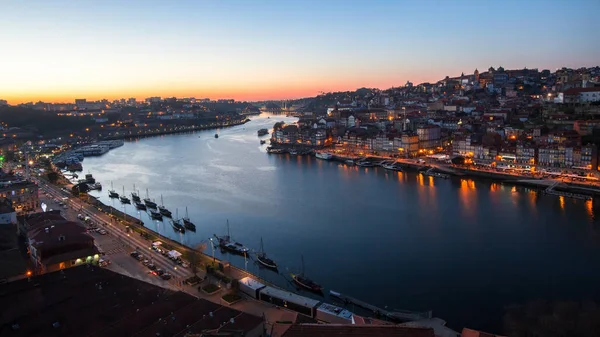 Douro en Ribeira nachts — Stockfoto