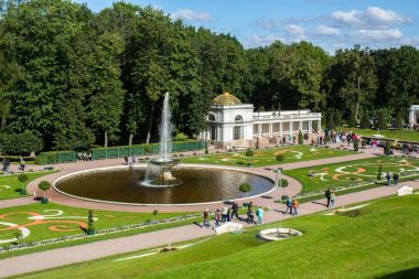 peterhof grand cascade çeşmeler