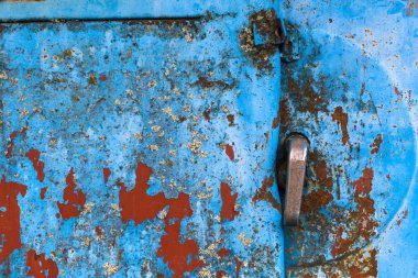 Doku paslı metal duvar