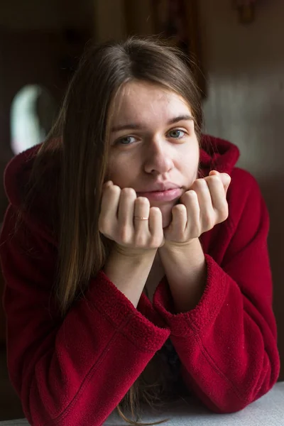 Junge schöne Frau — Stockfoto