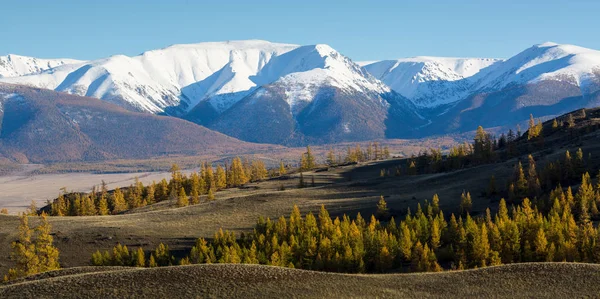 Montagnes de la crête Altai-Chuya — Photo