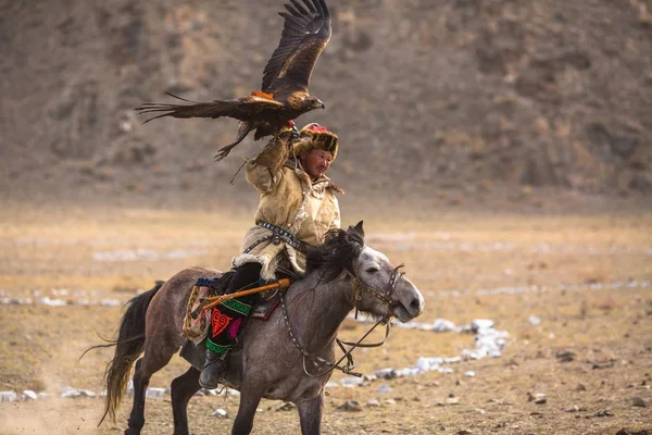 Cacciatore di aquile kazaka — Foto Stock