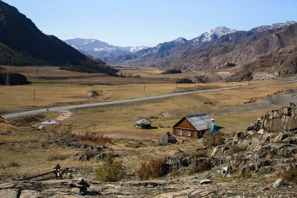 Yolu Kalbak-Tash ve Chuya Otoban — Stok fotoğraf