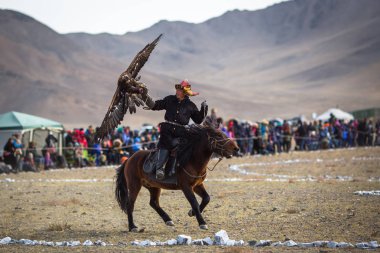 Kazak kartal avcı