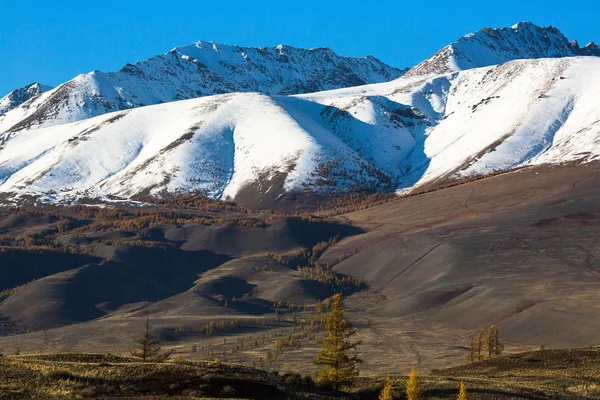 Chuya crête des montagnes de l'Altaï — Photo