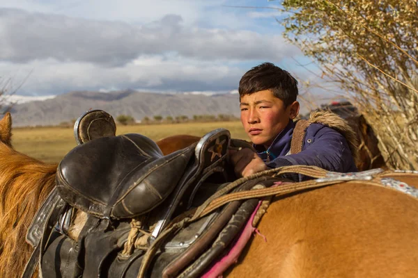 Kazakh Berkutchi (Eagle hunter) — Stock Photo, Image