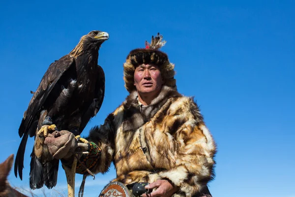 Eagle Hunter van Kazachs — Stockfoto