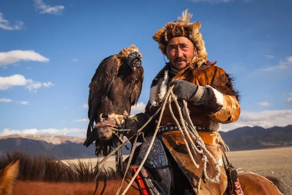Kazajstán Águila Hunter — Foto de Stock