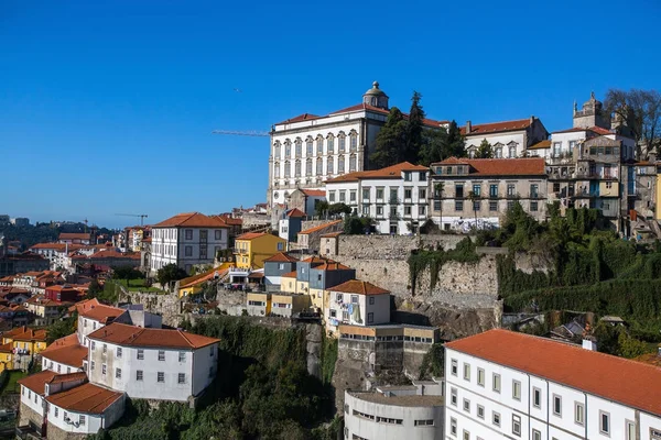 Blick auf den alten Innenstadtporto — Stockfoto