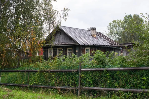 Casa Típica Rural Madera Karelia Del Norte Rusia —  Fotos de Stock