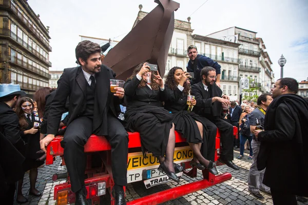 Porto Portugal Mei 2017 Deelnemers Van Queima Das Fitas Parade — Stockfoto