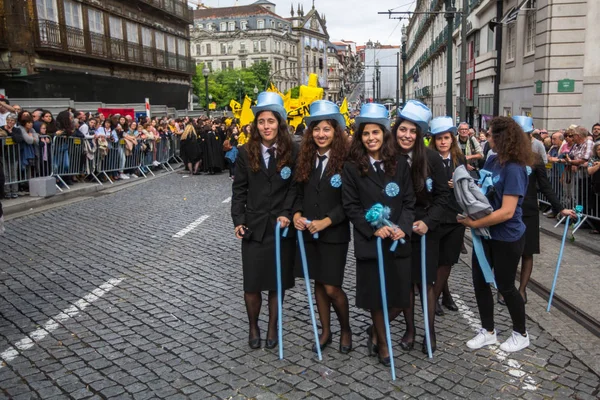 Porto Portekiz Mayıs 2017 Katılımcılar Queima Das Fitas Parade Portekiz — Stok fotoğraf