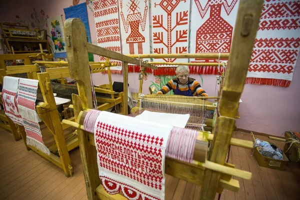 Vazhiny Leningrad Region Russia Dec 2017 Weaver Mens Arbejder Textile - Stock-foto