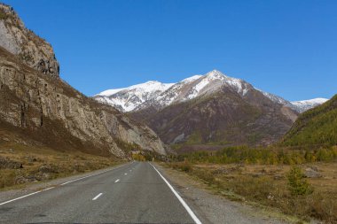 Altay Dağları ve Chuya karayolu, Altay Cumhuriyeti, Rusya Federasyonu.