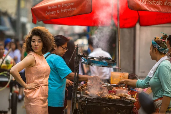 Bangkok Thailand Mar 2016 Snabbmat Livlig Handel Ett Centrala Delarna — Stockfoto