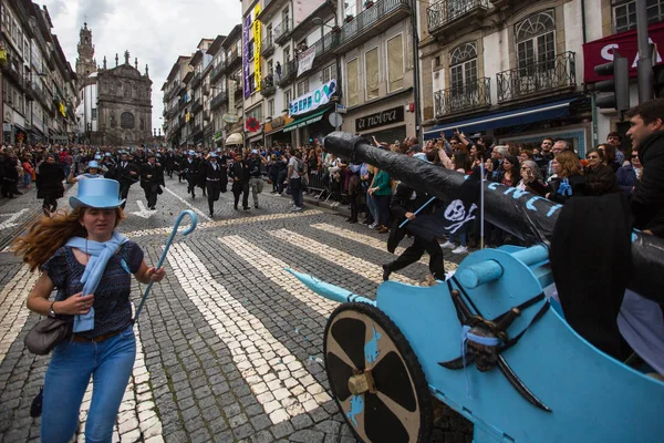 Porto Portugal Mayo 2017 Participantes Del Desfile Queima Das Fitas — Foto de Stock