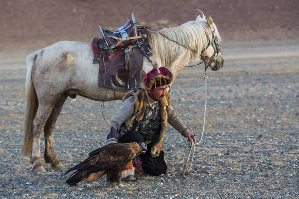 Sagsay Mongolsko Září 2017 Kazašské Eagle Hunter Berkutchi Koněm Při — Stock fotografie