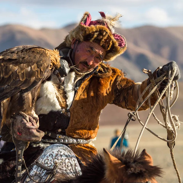 Bayan Ulgiy Mongolia Sep 2017 Kazajstán Cazador Águila Ropa Tradicional — Foto de Stock