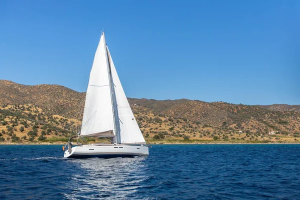 Segeljachtboot Meer — Stockfoto