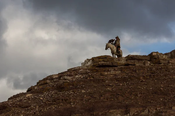 Sagsay Mongolia Settembre 2017 Golden Eagle Hunter Mentre Caccia Alla — Foto Stock